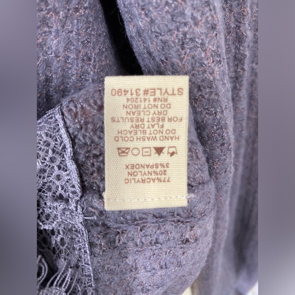 NWT Hem & Thread Waffle Knit Sweater Lace Trim Bottom Beautiful Lilac Color - Picture 16 of 16